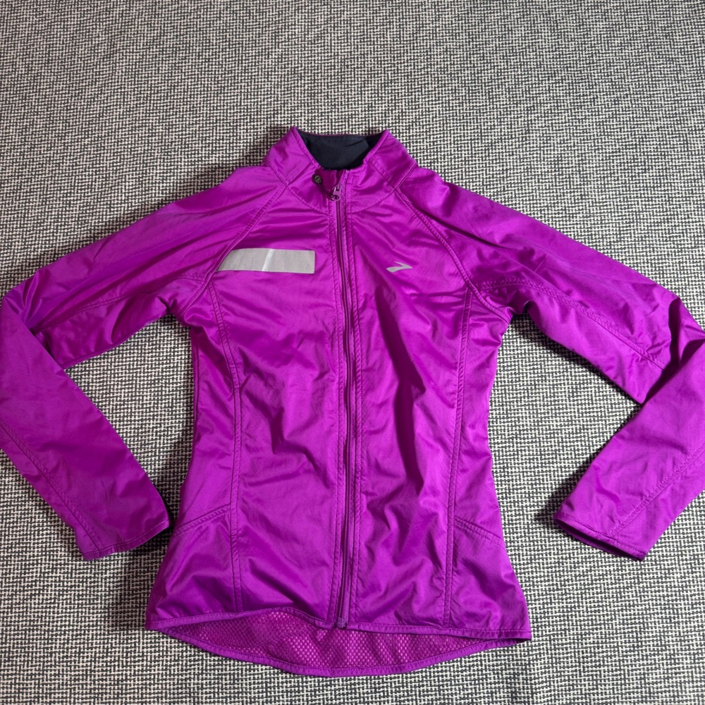 Brooks Women Magenta Purple Full Zip Reflective Running Jacket Mock Neck Small